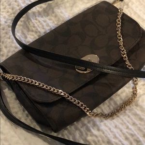 Coach Purse perfect for day/night 🖤